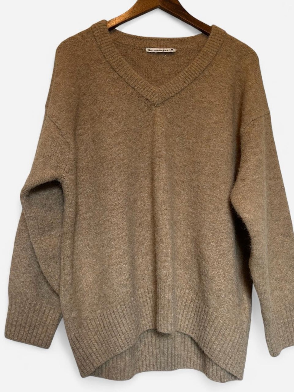 Abercrombie & FitchV-Neck Taupe Sweater